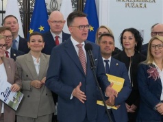 Zwrot w Polsce 2050 przed wskazaniem lidera. Szef komisji wyborczej podał się do dymisji