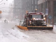Toronto w śniegu. Zamknięte szkoły, zasypane drogi, odwołane loty
