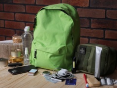 Plecak ewakuacyjny miej zawsze spakowany. Łap listę potrzebnych przedmiotów