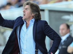 Były trener Legii nie chce opuścić Iranu. Schronił się w ambasadzie