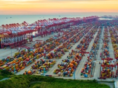 Rekordowa nadwyżka handlowa Chin w 2025 r.: 1.2 bln USD na plusie przy spadku eksportu do USA