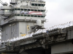 Amerykański lotniskowiec zmierza na Bliski Wschód?