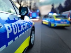 Uciekał przed policją. Wyrzucił sejf z gotówką. Ogromna kwota