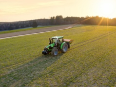 Ziemia rolna przejmowana poza rolnictwem. Izby chcą zmian prawa
