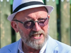 Znany aktor grzmi na dziennikarzy i polityków. "Szlag mnie trafia"