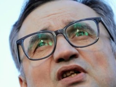 Ziobro może stracić uposażenie poselskie – zapowiada marszałek Sejmu