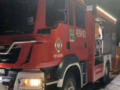 Płomienie wychodziły na zewnątrz. Pożar budynku koło Ciechanowa