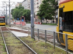 Rafał Trzaskowski podpisał nową umowę. Warszawskie tramwaje zjadą pod ziemię
