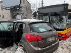Jeden z kierowców wjechał na czerwonym. Tragedia na skrzyżowaniu