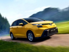 Najlepsza Honda przeszła lifting. Teraz jest bardziej Fit