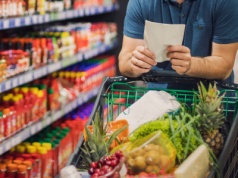 Nie tylko drożej, ale i mniejsza gramatura. Polacy niepokoją się, chodzi o ich ulubiony produkt