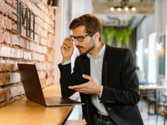 Czy faktura wystawiona poza Krajowym Systemem e-Faktur odbierze prawo do odliczenia VAT? Jest interpretacja Dyrektora KIS