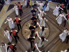 Polonez uczniów I LO w Busku-Zdroju podbija internet. "Jeszcze nie oglądałam tak pięknego"