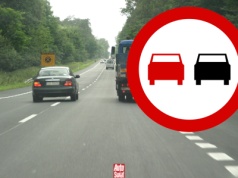 Czy można wyprzedzić z prawej strony? Przepisy mówią wprost. Wyjaśniam wątpliwości