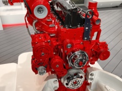 Cummins pokazuje nowy silnik o mocy od 130 do 160 KM. Wiemy, do jakich marek trafi