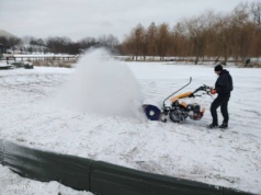 Zimowe prace przy zbiornikach w Parku Lotników Polskich