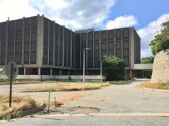 Hawkins istnieje naprawdę? Oto lokalizacje 5 sezonów "Stranger Things". Prawdziwy fan musi to wiedzieć