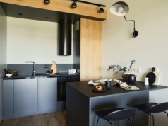 Jak oddzielić kuchnię od salonu? Cztery metody i sprawdzone rozwiązania na kuchnie każdych rozmiarów