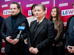 Zakażą komórek w szkołach? W Radomiu rozmawiali o reformie oświaty