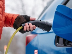 Zima obnaża wady hybryd plug-in. Czy jesteś pewien, co kupujesz?