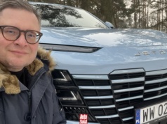 Sprawdziłem SUV-a Jetour. Potrafi być bardzo chiński. Raz to zaleta, innym razem - już nie za bardzo