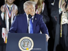 Echa gróźb Trumpa. Pilne spotkanie w Brukseli i krytyka ze strony amerykańskich senatorów