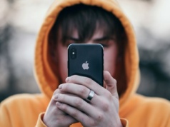 10-letnie dzieci z kontami w social mediach. Pogadajmy o tym, kto na to pozwolił