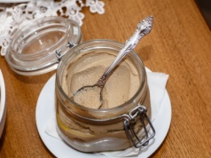 Prosty przepis na pasztet z mięsa z rosołu. Nie uwierzysz jak szybko zniknie z lodówki