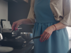 Tradwives to coś więcej niż "kury domowe". "Kolejny trend, który niekoniecznie jest powrotem do tradycji"