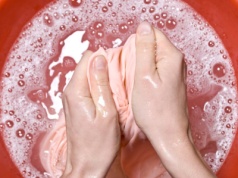 "Plama roku" wybrana. Popularny napój nie daje żyć jego miłośnikom oraz producentom proszków