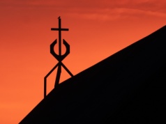 Chrześcijanie różnych wyznań modlą się o jedność