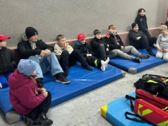 Młodzi strażacy uczą się ratować życie. Kolejna zbiórka MDP Paszyn z praktycznym szkoleniem