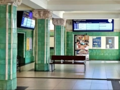 To najpiękniejszy dworzec i najdłuższy wiadukt kolejowy w Polsce. Są na Dolnym Śląsku