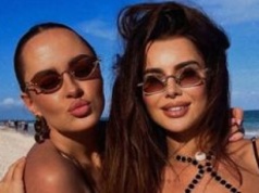 Natalia Siwiec i jej siostra dokazują na plaży w bikini. Rozgrzały was w to mroźne popołudnie? (FOTO)