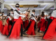 Studniówka II LO „Królówka” w Siedlcach. Odliczanie do matury rozpoczęte (zdjęcia+filmy)