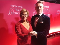 Kossak sprzedany za 59 tys. zł, a spinki Donalda Tuska za 9 tys. Po Balu Marszałkowskim