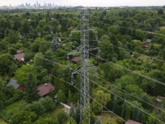 Warszawa pod napięciem. Samochody elektryczne i centra danych wymuszają przebudowę sieci