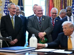 Uczynił Amerykę znowu śmieszną. Duńczycy wpadli na pomysł