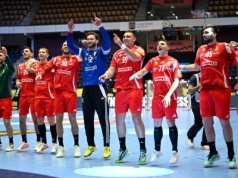 Do przerwy pachniało zaskoczeniem w grupie Polski