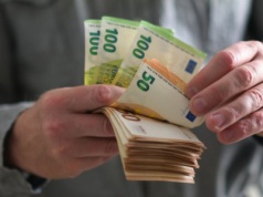 Niemcy podnoszą płacę i dają podwyżkę za podwyżką. Polskie firmy obserwują