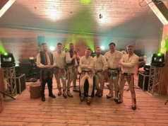 ,,Pogwizdani” z kolędą w Nowym Sączu. Ich występy są nieprzewidywalne