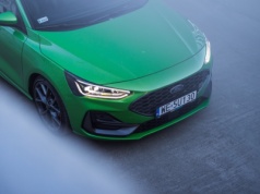 Rodzinne kombi Forda oszalało. Moc zachwyca, cena już też