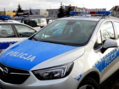 Zaczęło się przy stole, skończyło tragedią. Poraniony nożem mężczyzna w ciężkim stanie w szpitalu