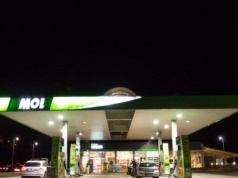 Węgrzy kupują naftową spółkę. Większość udziałów należy do rosyjskich firm