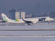 Kolejny embraer E195 promuje Warmię i Mazury (zdjęcia)