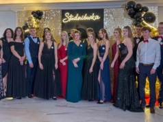 Uczniowie ZS CKR w Gołotczyźnie bawili się na studniówce