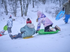 Poszła z dzieckiem i dziadkami na sanki. "Mój błąd, jedna wielka panika i krzyk"