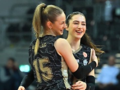 W środę straszyła Polki, w poniedziałek podpisała kontrakt życia. Znakomita siatkarka zmienia klub