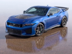 Mustang Dark Horse SC – Ford znów to zrobił. Odebrał fanom frajdę