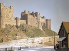 Majestatyczny zamek na skale. Uważany za najpiękniejszy w kraju